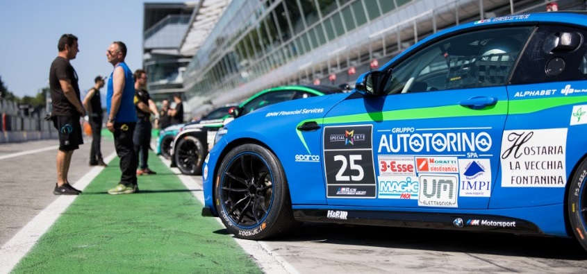 Monza sorride ai piloti Autotorino della BMW M2 CS Racing Cup Italy 2023